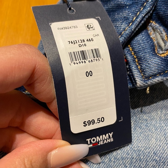 BNWT TOMMY HILFIGER MOM JEANS - Picture 2 of 6